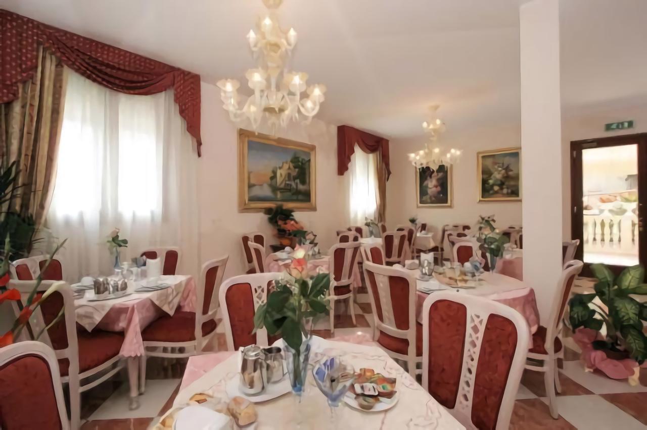 Nice Hotel Mestre Buitenkant foto